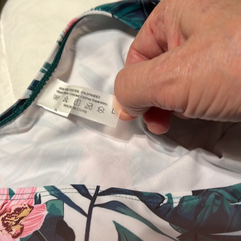 Bathing Suit 👒 - Picture 3 of 5